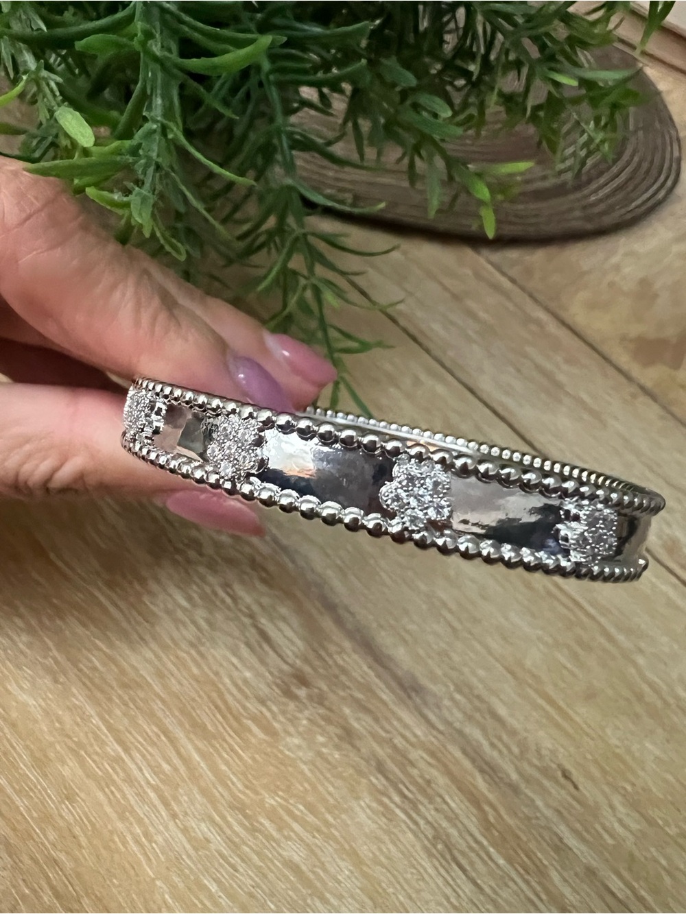 18K gold plated Floral Pavé Bangle Bracelet - Silver